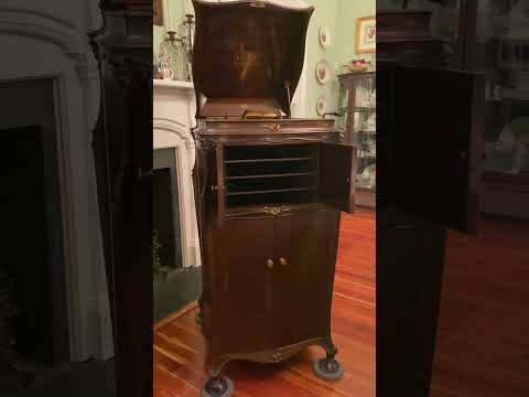 The Desert Song by Bar Harbor Society Orchestra, 1928 on the 1922 Victor VV-130 Victrola