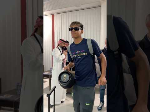 The famous Lamine Yamal Dance🥶👽  #youtubeshorts  #barcelona #shorts #lamineyamal