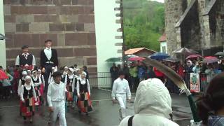 preview picture of video 'Nafarroaren eguna Baigorri 2009-4-26'