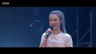 Sigrid - Strangers. The Graham Norton Show. BBC1. 19 Jan 2018