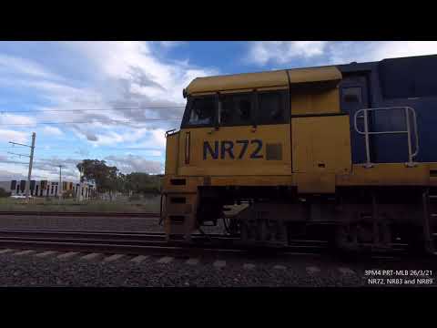 6MA5 and 3PM4 Crossing at Altona - 26/3/21