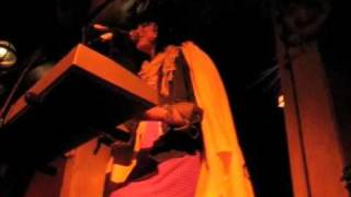 Soko Live in Los Angeles (i think im pregnant)