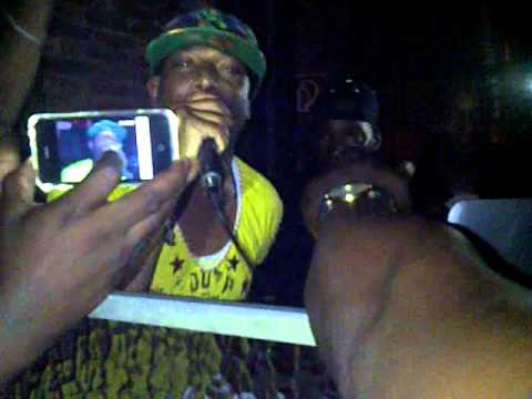 Ochi Queen & Fowlie Don @ Mondial