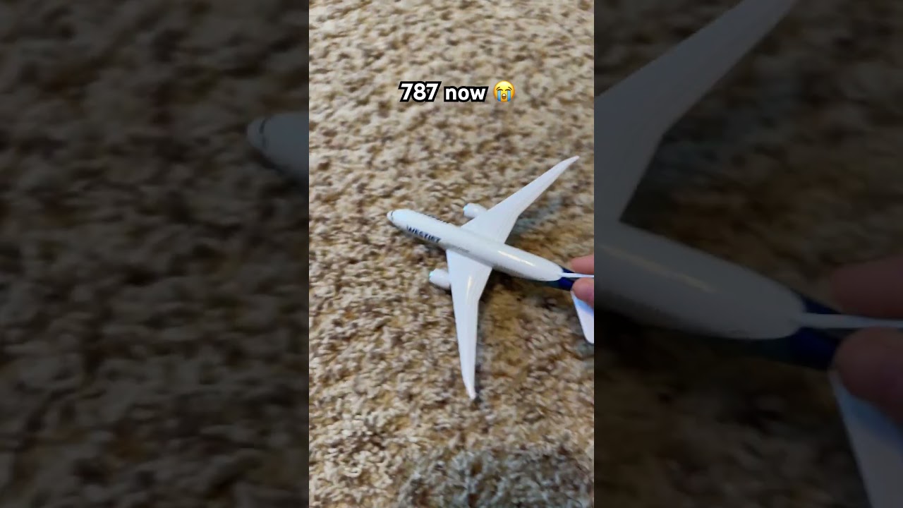 787 then 🆚 787 now #airplane #aviation #automobile #aeroplane #planes #landing #view3