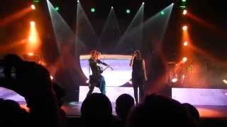Lindsey Stirling - We Are Giants (f. Dia Frampton) (Live @ Club Nokia)
