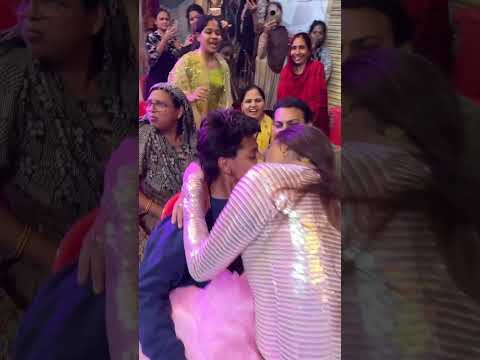 Mehandi main hui bohat masti ( mrshanu ) #explorepage #funny #couplegoals #shortsvideo #mehndi