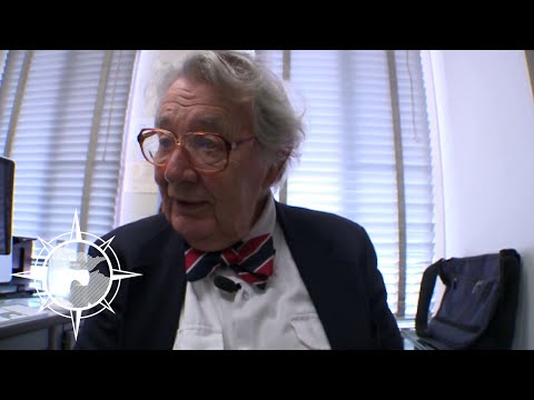 89-year-old U of M professor loves his slide projector (2013)