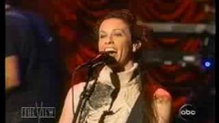 Alanis Morissette - Interview - 21 things I want in a lover