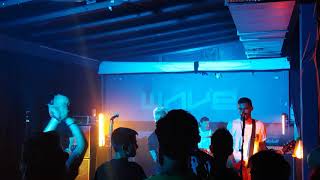 Mest - 2000 Miles live