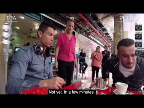 Cristiano Ronaldo cuando sale a la calle a tomarse una taza de té