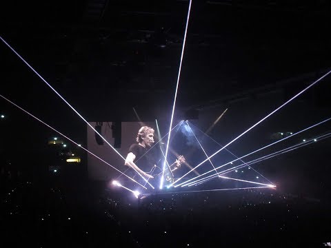 ROGER WATERS "US AND THEM" 2018 TOUR LIVE CLIPS CONCERT @ FORUM ASSAGO-MI ITALY - 18 APRIL 2018