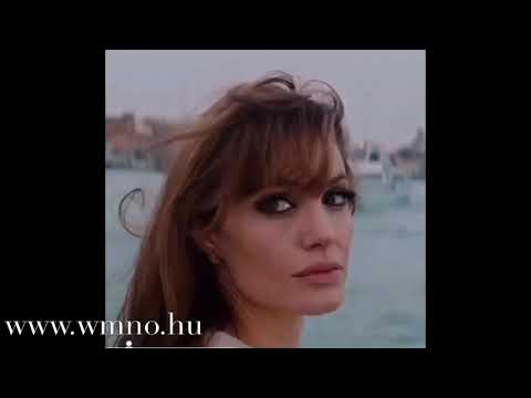 Sunday mood with Angelina Jolie #angelinajolie #bythesea #tourist