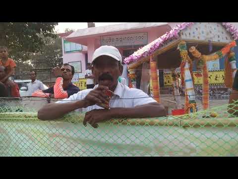 How is street vendor selling ice cream.