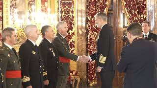 S.M. el Rey recibe a un grupo de oficiales pertenecientes a promociones que conmemoran su cuadragésimo aniversario de egreso de las Academias Militare
