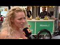 Mimi Smits-Van der Heijden gaf haar collega's van autobedrijf Zijtaart voor een gratis ijsje van ...