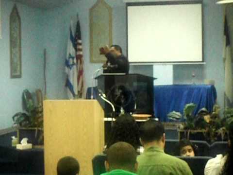 Pastor Giovani Gonzalez  MENSAJE: "COSAS INCONMOVIBLES" HEBREOS 12:25-29