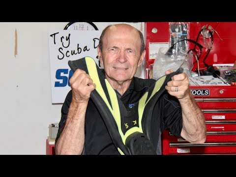 Are Split Fins A Good Choice? - Scuba Tech Tips: S06E08