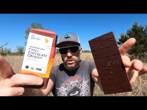 Raaka Chocolate - Momofuku Chili Chocolate Crunch Dark Chocolate Bar Review