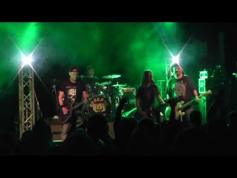 Rock is not Dead ALKEHOL Travička zelená ( live UO )