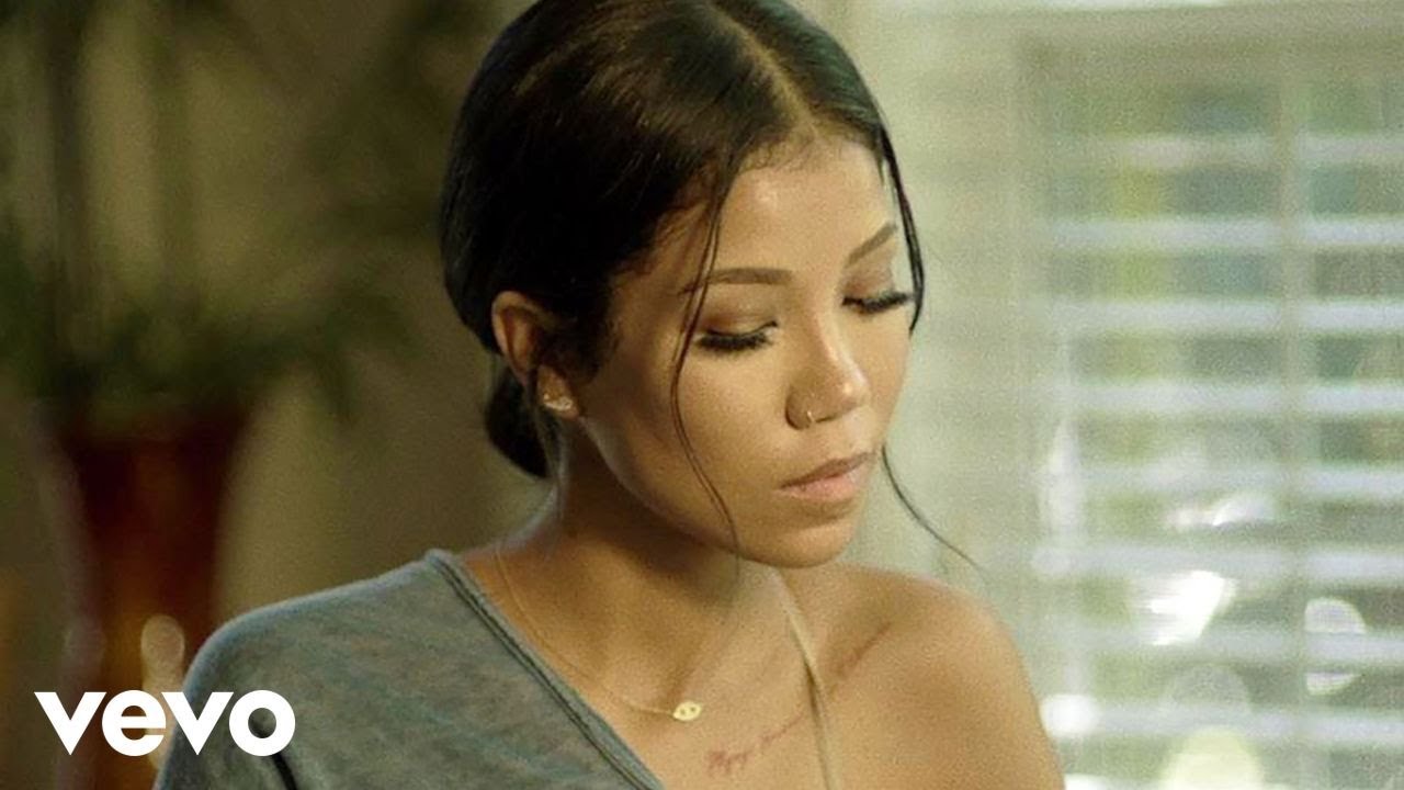 Jhené Aiko – “While We’re Young”