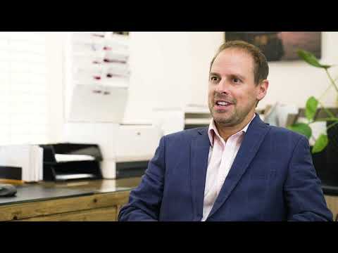 Mr Ashley Carr - Shoulder, Hip and Knee Surgeon