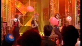 Bananarama - Na Na Hey Hey Kiss him Goodbye. Top Of The Pops 1983