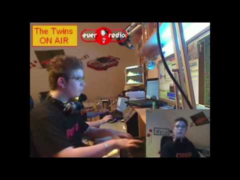 The Twins 2011-11-05