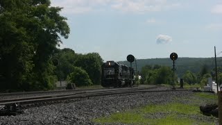 preview picture of video 'Railfest 2009:  Pusher Pair Passes Pennsy Position Lights At Portage'