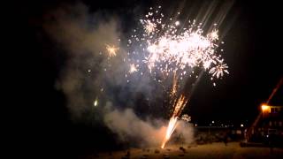 preview picture of video 'Fireworks - Walnut Beach, Milford, CT'