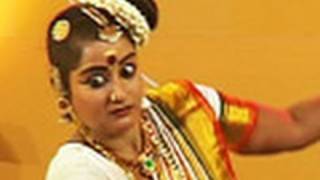 Mohiniyattam by Rachitha Ravi 