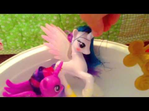 My little pony: POOL PARTY AWESOMENESS!!!!🍩🍩🍩🍩🍩🍩🍩🍩🍩🍪🍰💩💩💩💩💩💩💩👽😺