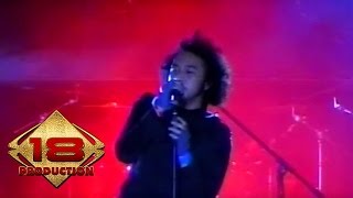 Download lagu Nidji - Arti Sahabat  (Live Konser Medan 4 Mei 2008) mp3