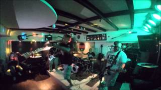 Polarni Fazani - Moma NOVITET!!! (live @ BlackStage, Nis 2015)