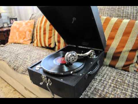 Clavel Del Aire, Tango- Dr. Alfonso Ortiz Tirado 1930