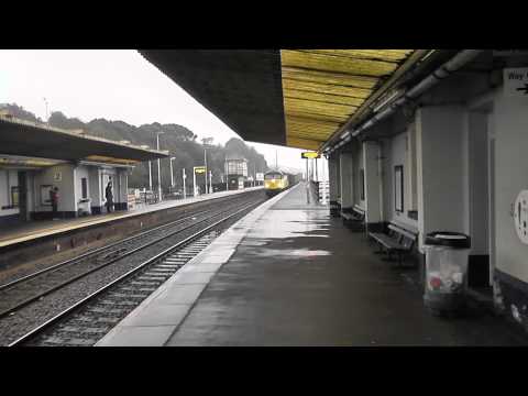 colas 56094 storms through dawlish with 6Z52 chirk-teingrace emptie logs 13-02-2013(HD)
