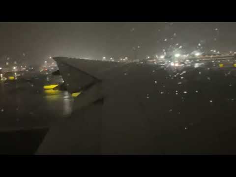 United Airlines Boeing 777-200 (N774UA) PW4077 Takeoff from Newark