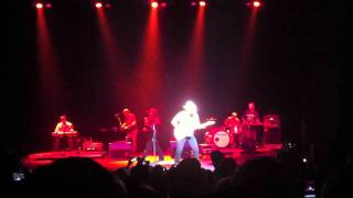 &#39;Time Warp&#39; Brad Paisley live at the Olympia Dublin aug2011