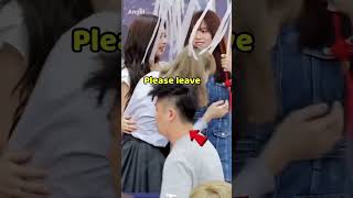 Download lagu Jisso push Jennie fell sad 😢 #blackpink #kpop #shorts mp3