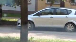 preview picture of video 'kiepski kierowca - parkowanie'
