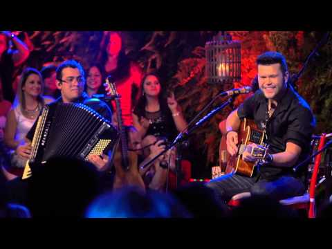 Marcos & Belutti -  Pot-Pourri: Nova namorada/ Calma aí