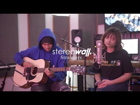STEREOWALL - Strangers (Live Studio Acoustic)