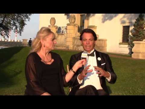 Stage Screen and In Between with HELEN - "Nick and Nicky" at the Vanderbilt