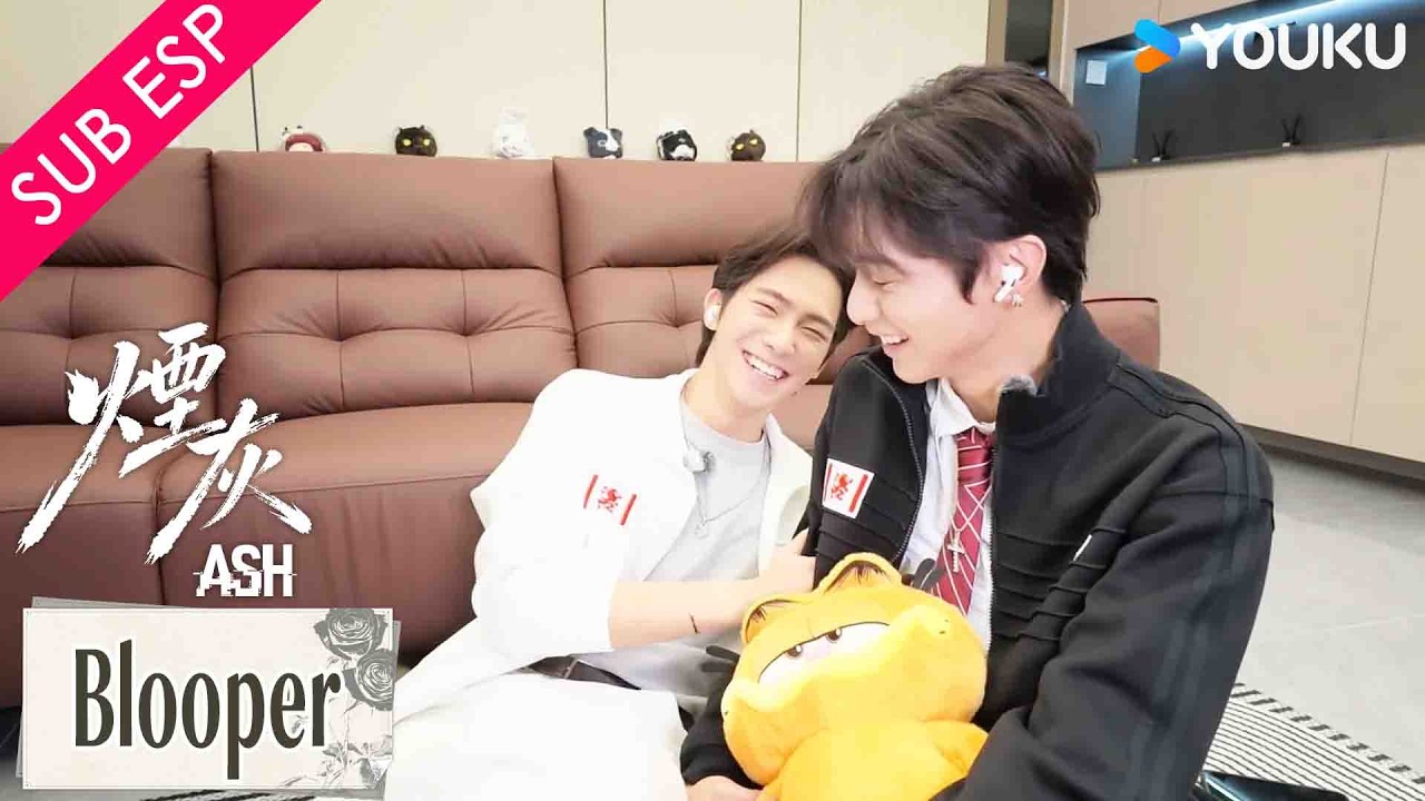 【SUB ESP】Mirando el episodio 2 los chicos se sienten tímidos 😍 | Cenizas | YOUKU