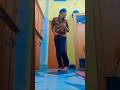 In Kadmo Ke Niche Song