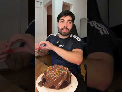 trying the $150 homemade cake that everyone is talking about 🤨