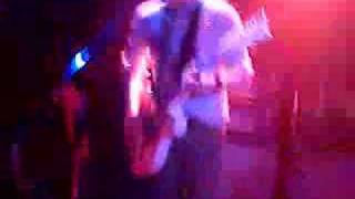 Download lagu Living End - Tabloid Magazine live & up close@ amplifier mp3