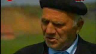 preview picture of video 'Masakrimi i 147 Shqiptarve ne  e Izbice te   Skenderajit: Deshmojne te mbijeturit e masakres 1/3'
