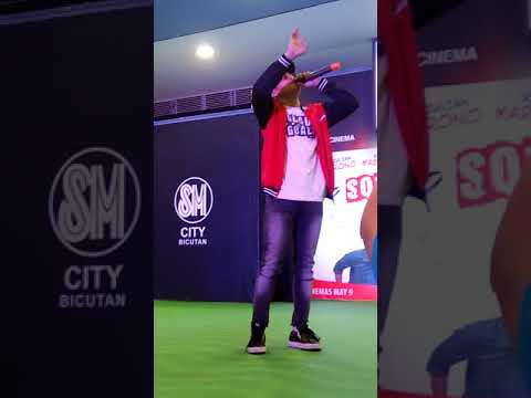 "KNKLG" by Julian Trono at SM Bicutan for Last Squad Goals Mallshow ❤