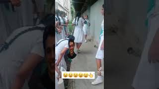 Sri lanka school girls dance pissu kello  Tik tok 