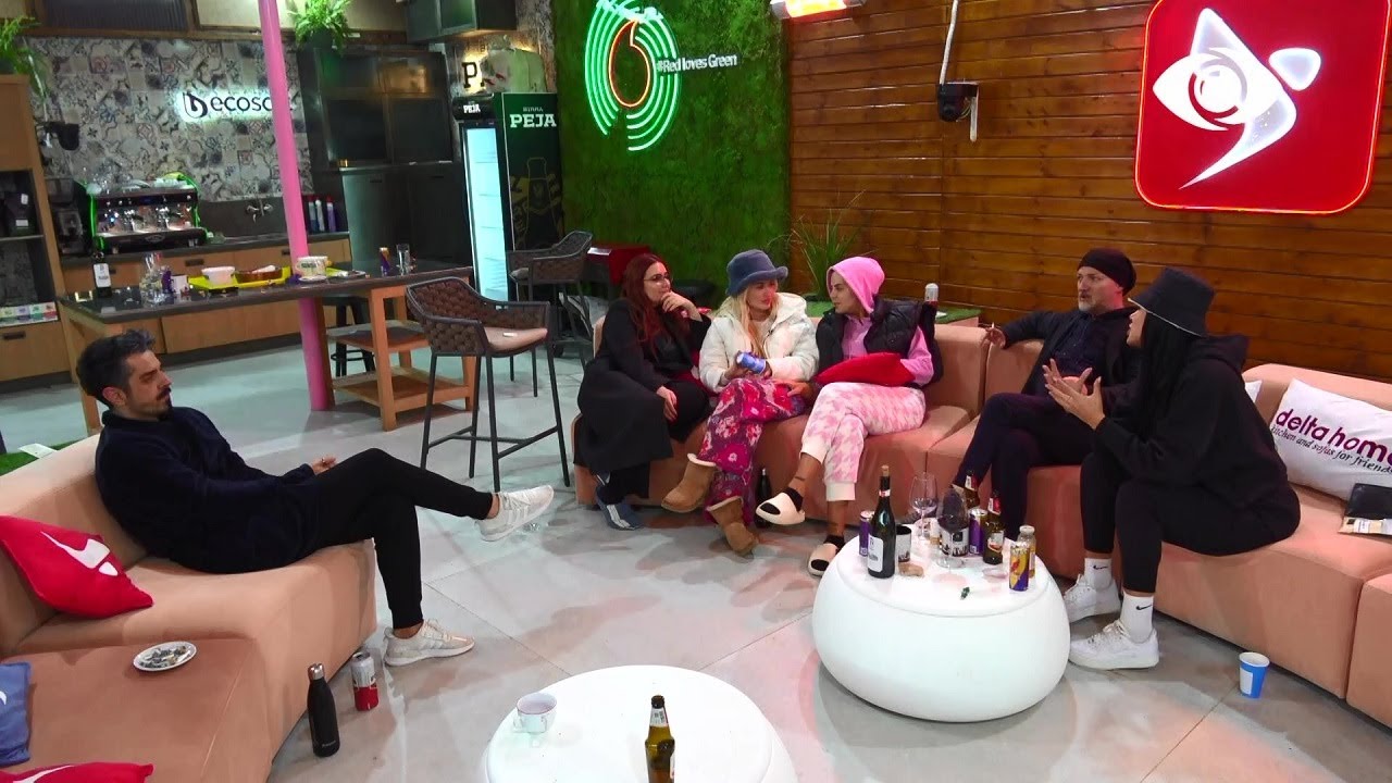 Po më ofendon/Debati Efi-Genti